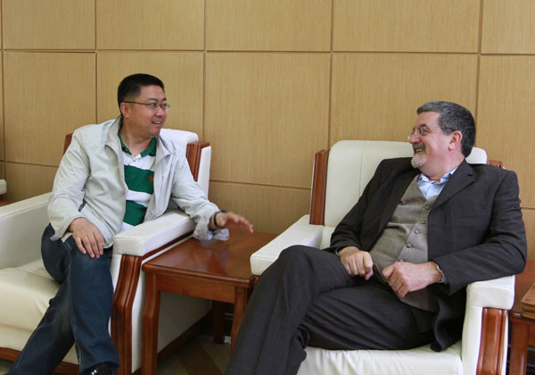 ���±���:Ӣ���ʼ�ũҵ��ѧDavid Hopkins��������ˮ���ķ��ʽ���
  
����ʱ��:2016-05-31
